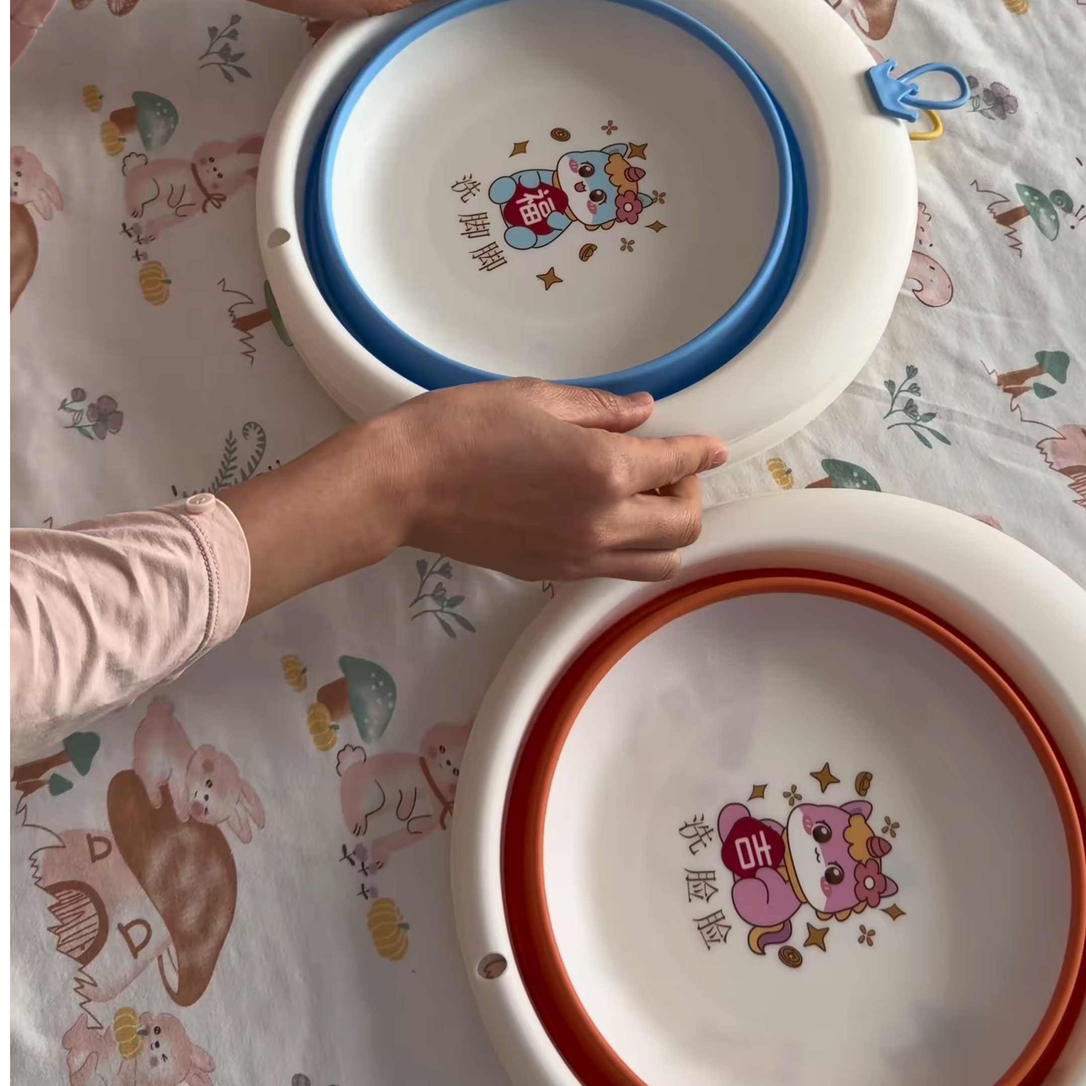 婴儿洗澡盆婴幼儿可折叠洗脸盆新生儿便携式面盆宝宝加厚家用盆子