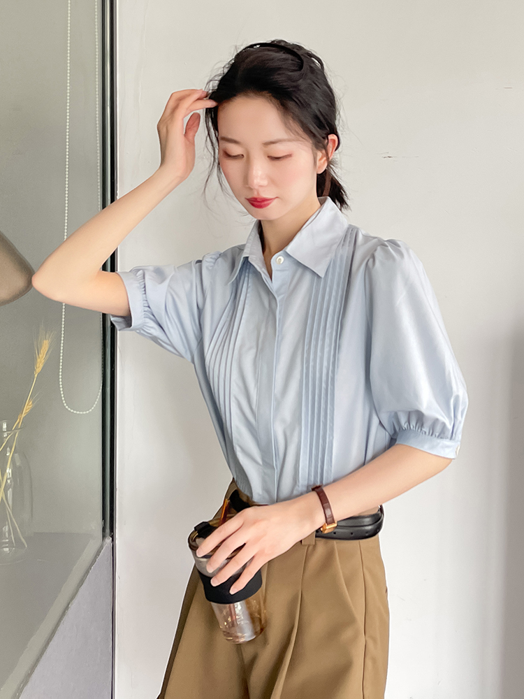 浅蓝色衬衫女夏职业短袖设计感