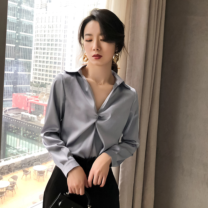 2019新款女设计感小众轻熟v领衬衫(非品牌)