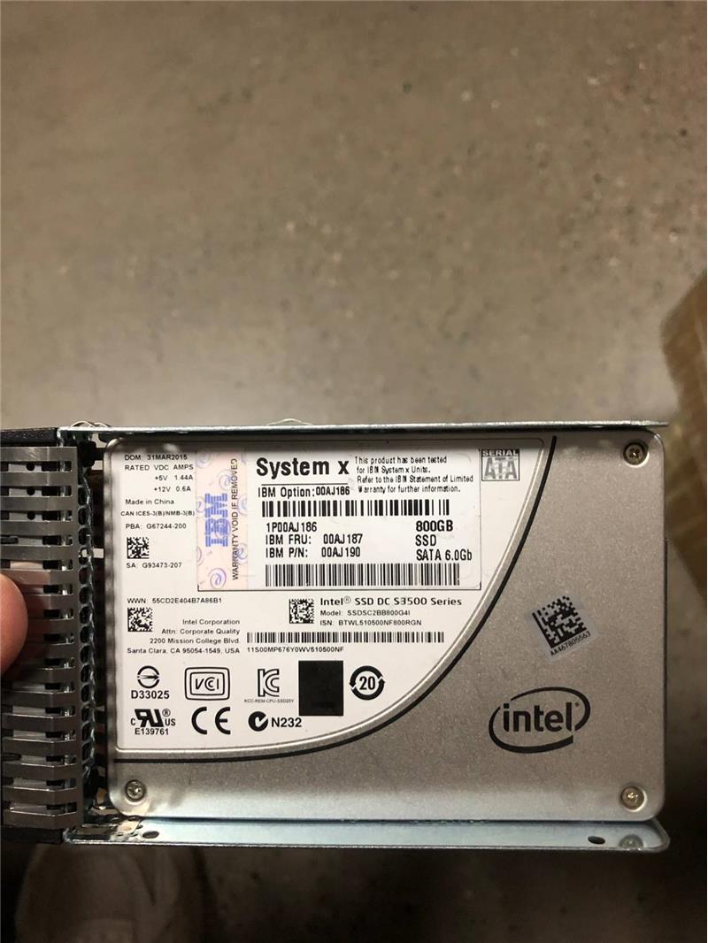 议价IBM intel 800GB SSD 2.5 6G SATA固态硬盘00AJ187原装正品