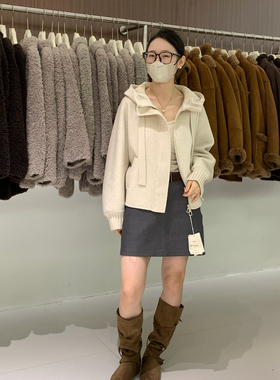 童心店冬上新韩系百搭连帽暗门襟宽松保暖羽绒服外套97006