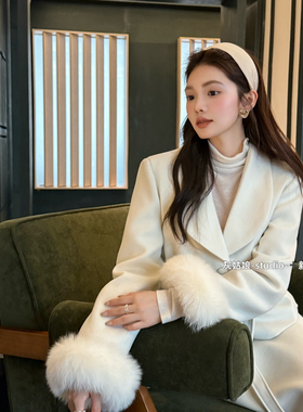 童心小众流小香风羽绒服+半身裙套装(配可拆卸毛袖)57205