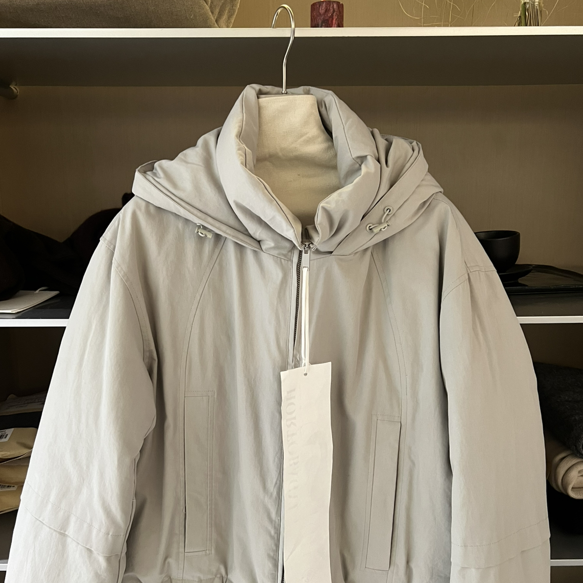 童心法式复古短款连帽羽绒服(含90鹅绒)W8385