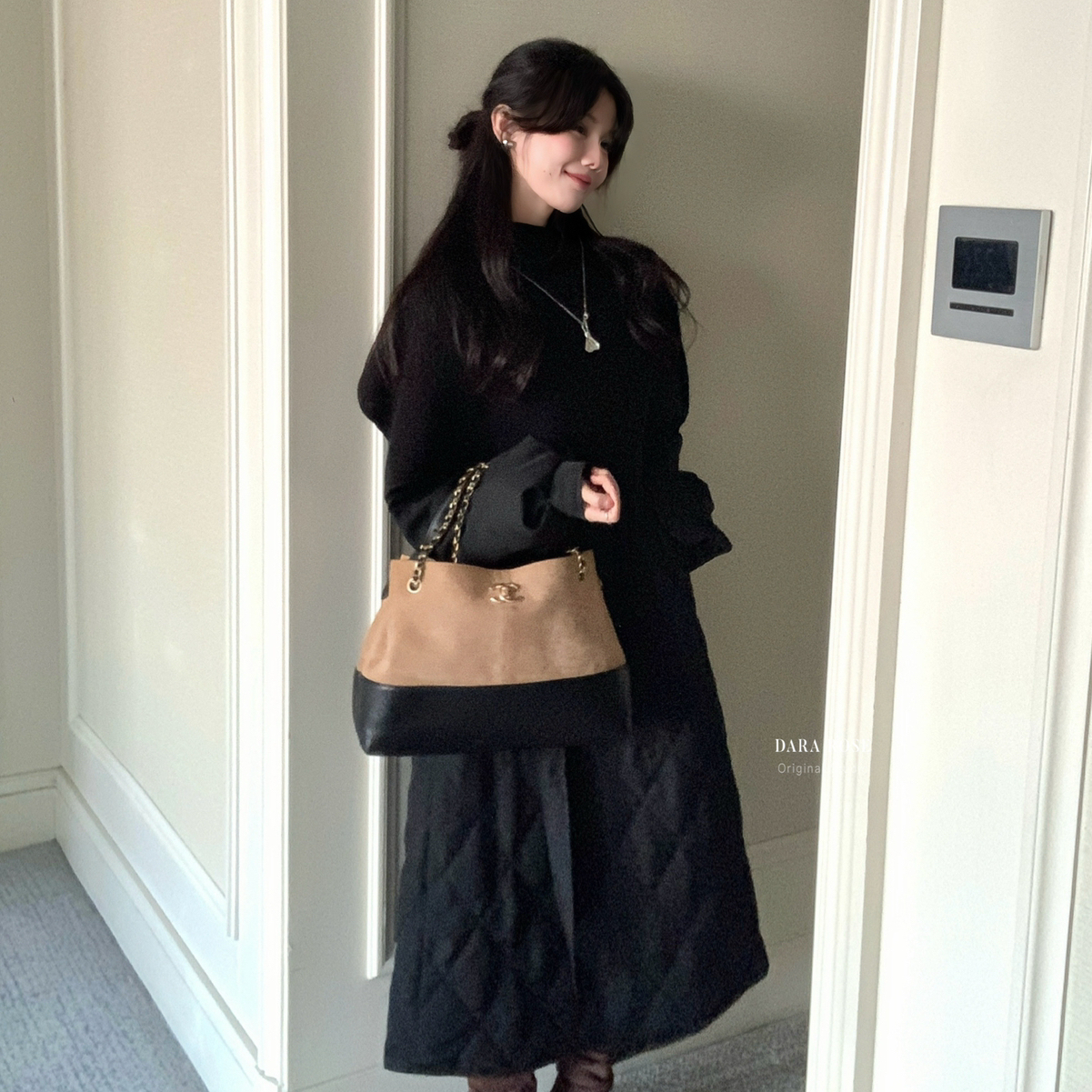 童心设计配显瘦收腰黑色长款羽绒外套羽绒服(含90白鸭绒)F8053