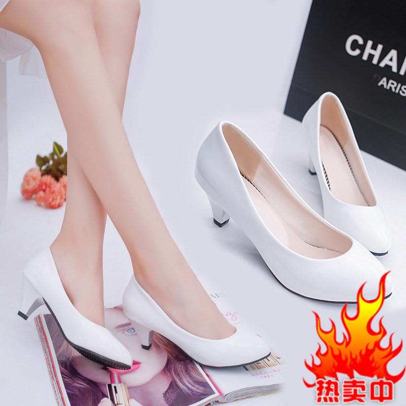 黑色职业女鞋浅口伪娘大码单鞋粗跟圆头女装大佬小皮鞋中跟百搭鞋