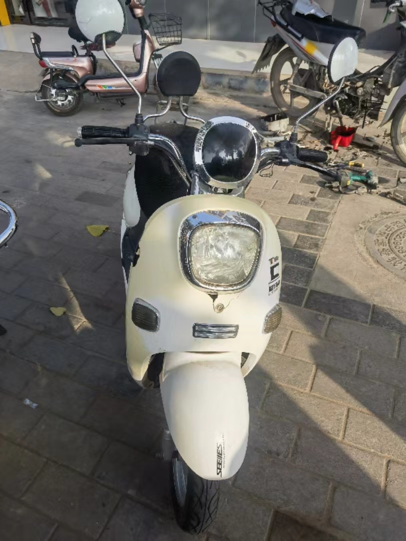 电动车踏板车外壳配件前围星月神