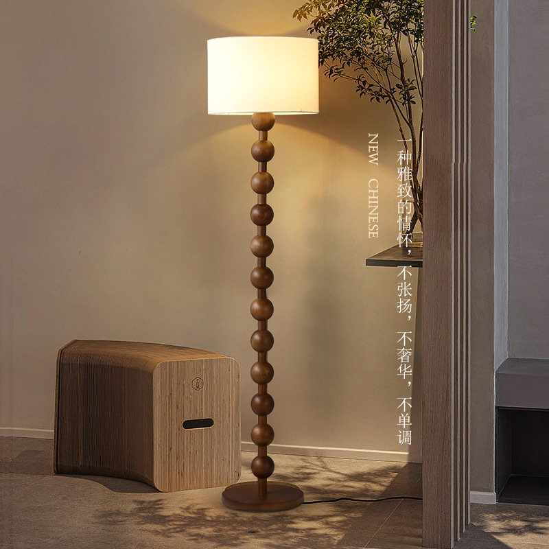 中古风满满的立式落地灯