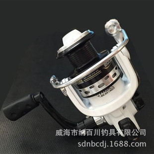 苦茶纳百川新款 帕莱蒙品牌 white fox 纺车式鱼线轮 2000型