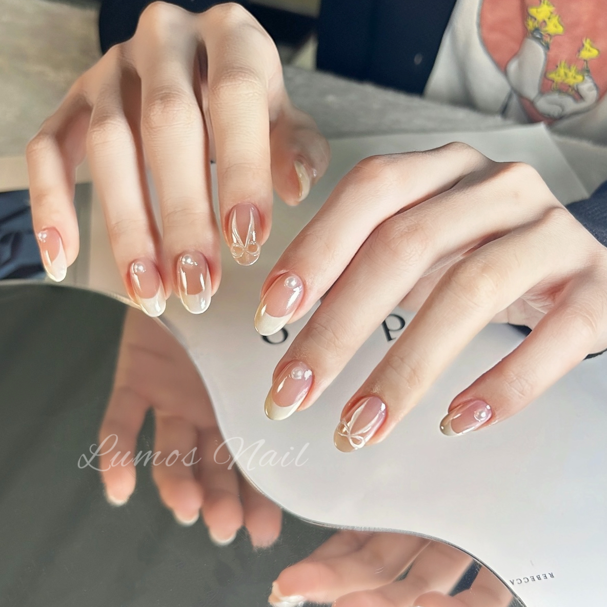纯手工穿戴甲jennie款极光法式珍珠美甲贴片短款杏仁甲片简约少女