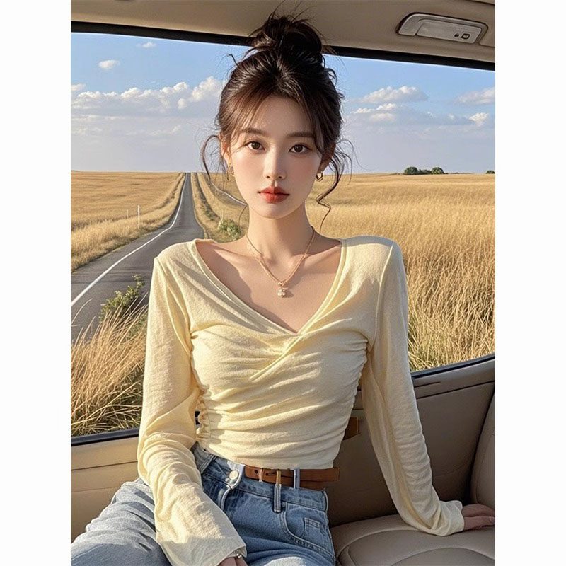 好货早春独特别致v领修身打底衫女内搭设计感小众多巴胺长袖锁骨