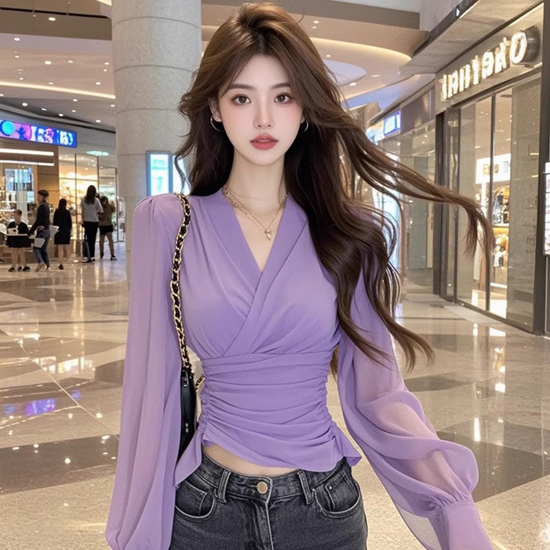 高级感紫色V领短款衬衫女装新款2025春装纯欲风辣妹长袖雪纺上衣