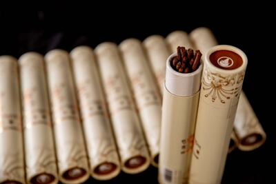 藏族手工古入三清藏香此三净之香为善供品，注有 3 个大小大