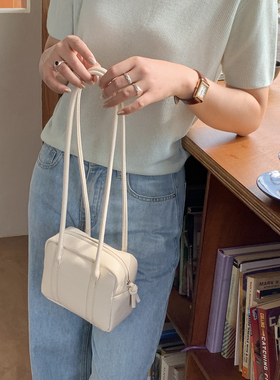 韩系ins白色皮质豆腐包百搭单肩包通勤腋下包简约优雅气质手提包