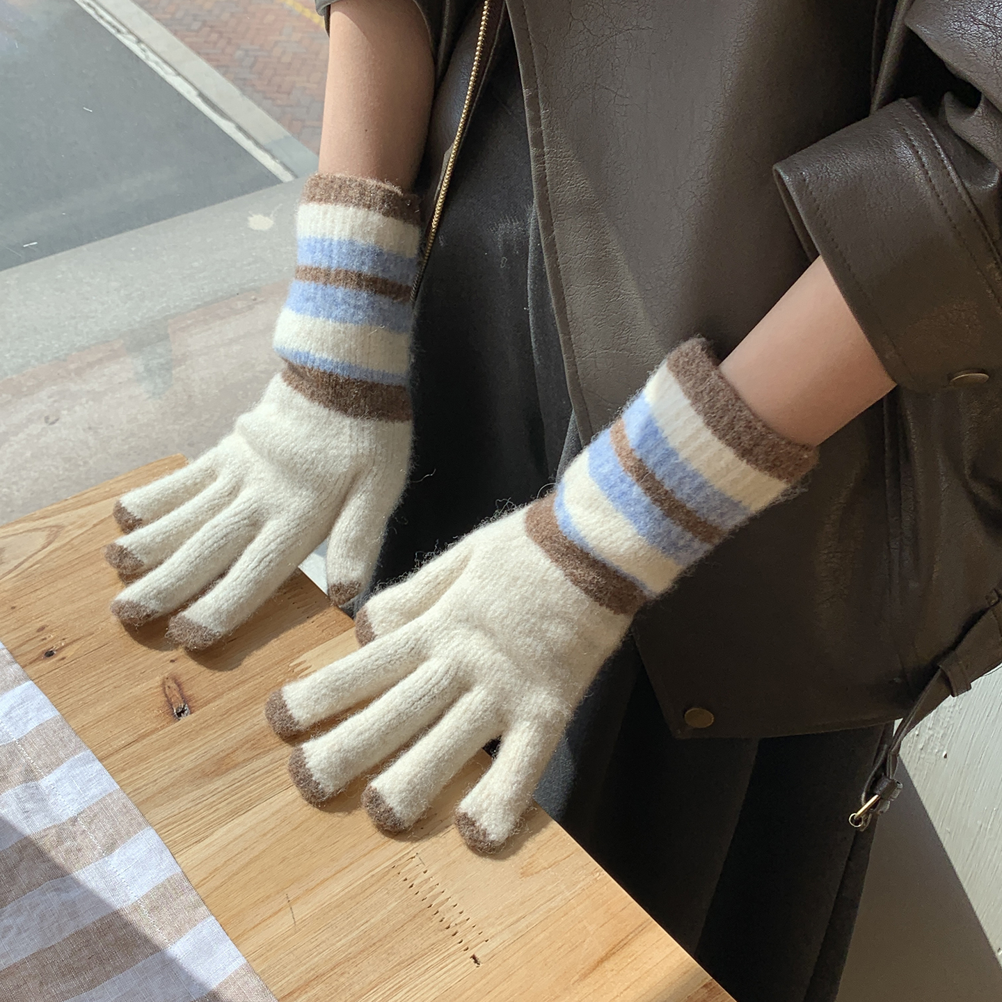 超软糯亲肤长款针织手套女冬季韩版条纹保暖骑行手套男可触屏防寒