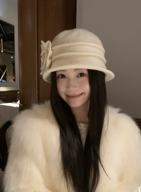 留洋千金风白色羊毛小礼帽女冬季气质花朵褶皱渔夫帽赫本法式盆帽
