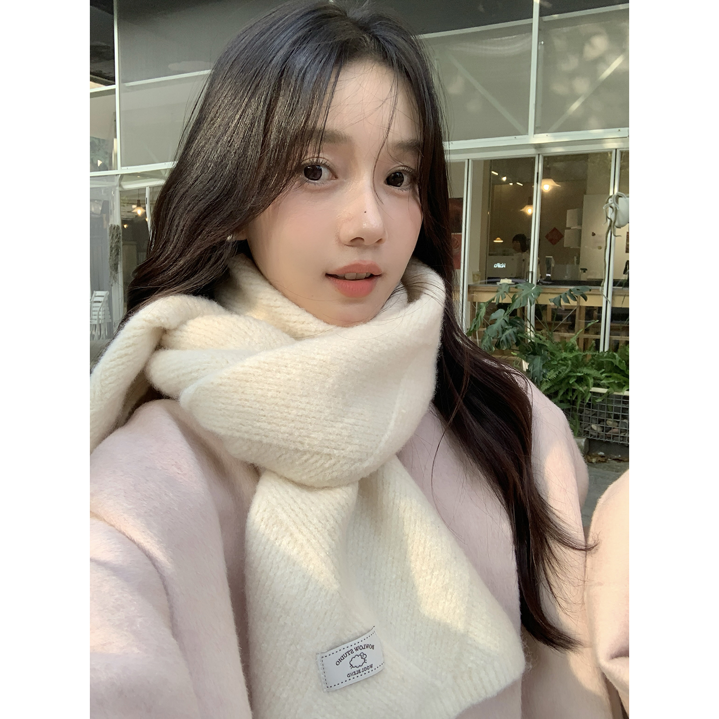 可爱小羊标纯色羊毛混纺针织围巾