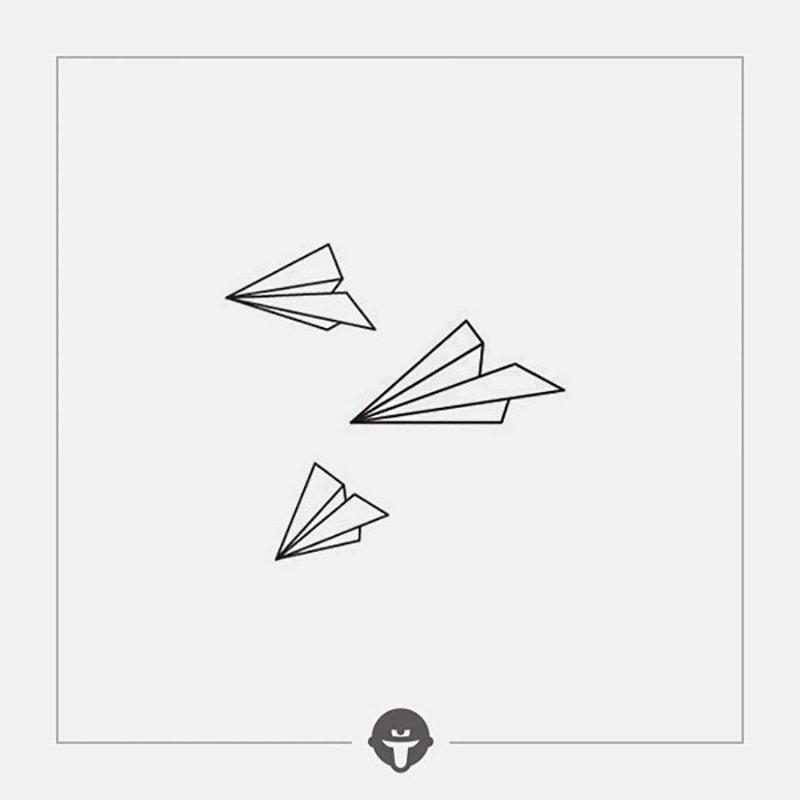 再变 纸飞机纹身贴防水女持久黑白小清新卡通纹身图案贴纸仿真