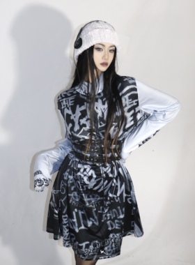 蝴蝶骨 原创设计街头涂鸦显瘦ABG辣妹长袖打底连衣裙2023春夏