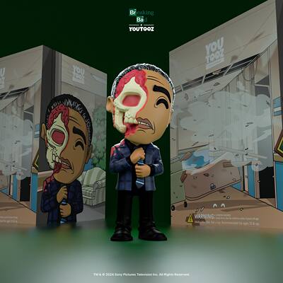 GUMO炸鸡叔脸崩 绝命毒师风骚律师古斯手办徽章 RR Breaking Bad