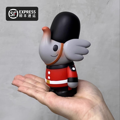 GUMO现货TRAVELLER ELFIE UK GUARD V2士兵象限量收藏公仔潮玩具