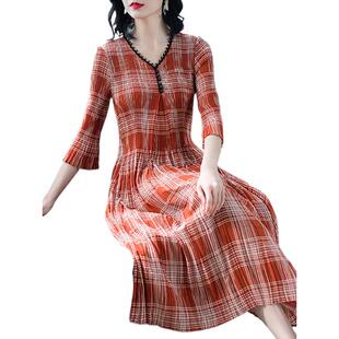 春季 51589 新款 个性 百褶裙中长 奈昕个性 显瘦V领喇叭袖 化私人订制