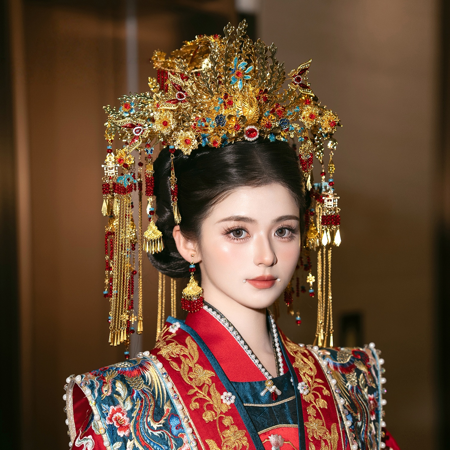 2025新款新娘头饰中式秀禾服龙凤褂汉服发饰古装结婚婚礼凤冠霞