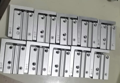 拆机件压德客侧滑气缸HLH6X15S