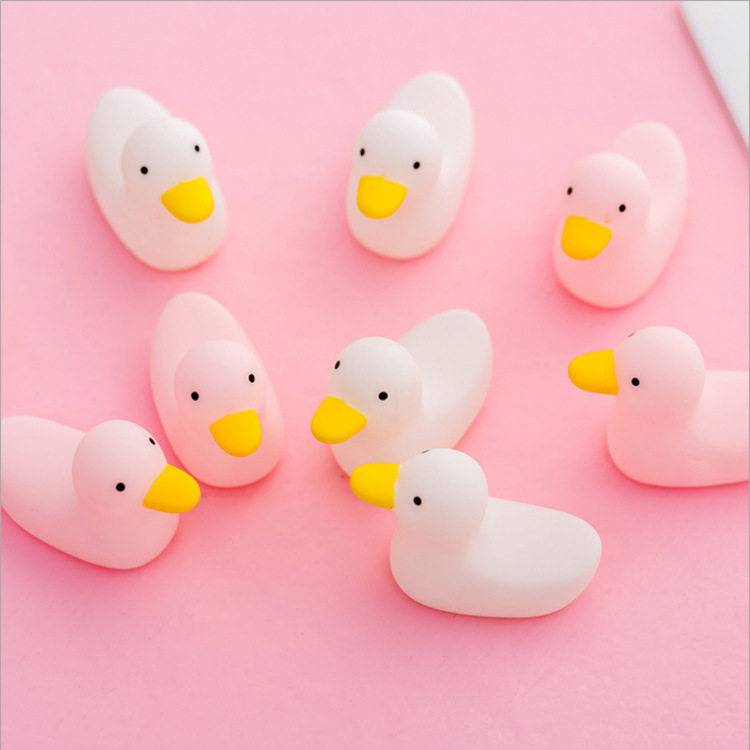 发泄软胶捏捏叫戏水大粉鸭捏捏叫