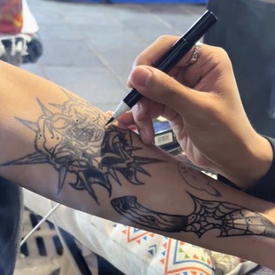 【画99次】jagua海娜手绘膏藏青色果汁 纯植物纹身液定位记号笔