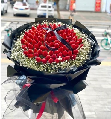圣诞节草莓水果花束鲜花速递山东省青岛市胶州市莱西市同城店配送