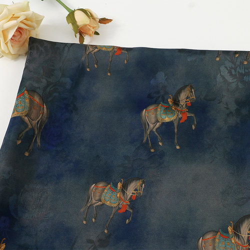 墨蓝骏马全人丝香云纱印花面料 国风旗袍连衣裙服装 仿缎面花布