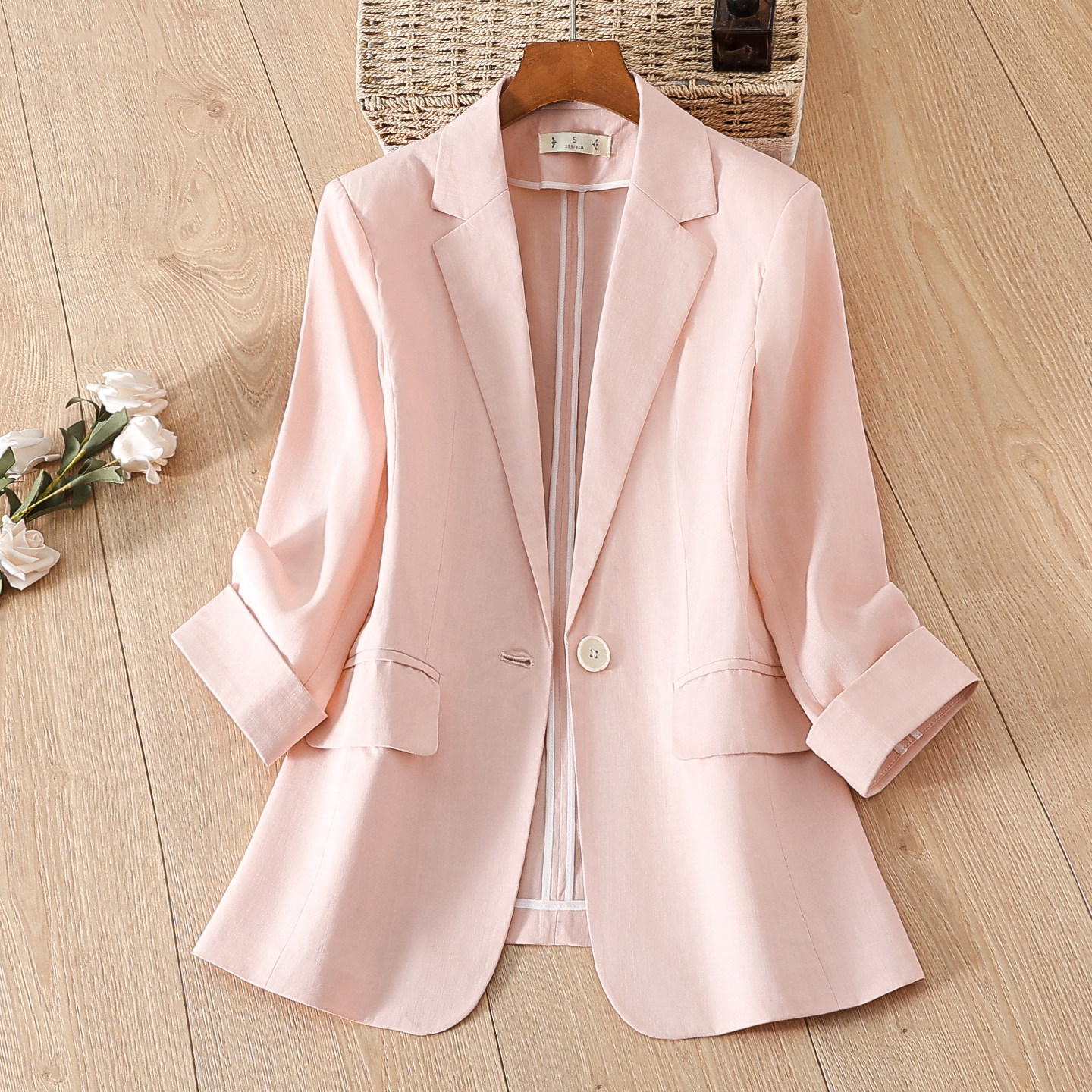 粉色短款七分袖小西装外套女春夏薄款休闲百搭修身透气小个子西服