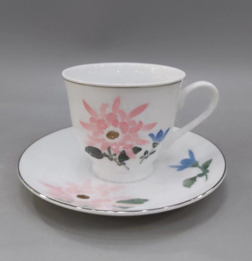 醴陵老瓷器群力瓷厂70年代蝴蝶款大球泥菊花手绘杯碟精品原装正品