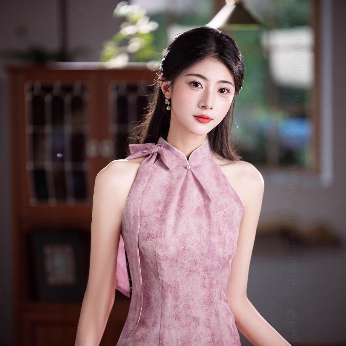 2026新款春晓粉色无袖挂脖新中式旗袍女日常可穿改良年轻款夏季高
