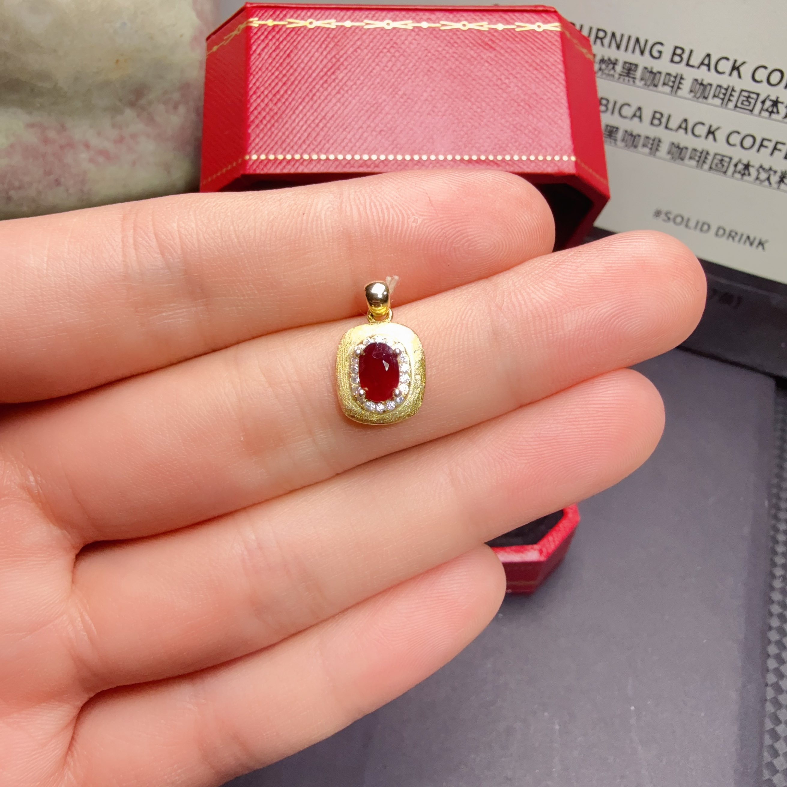 瑞耀珠宝天然红宝石吊坠4*6正鸽血红s925银镶嵌简轻奢小众18k彩金