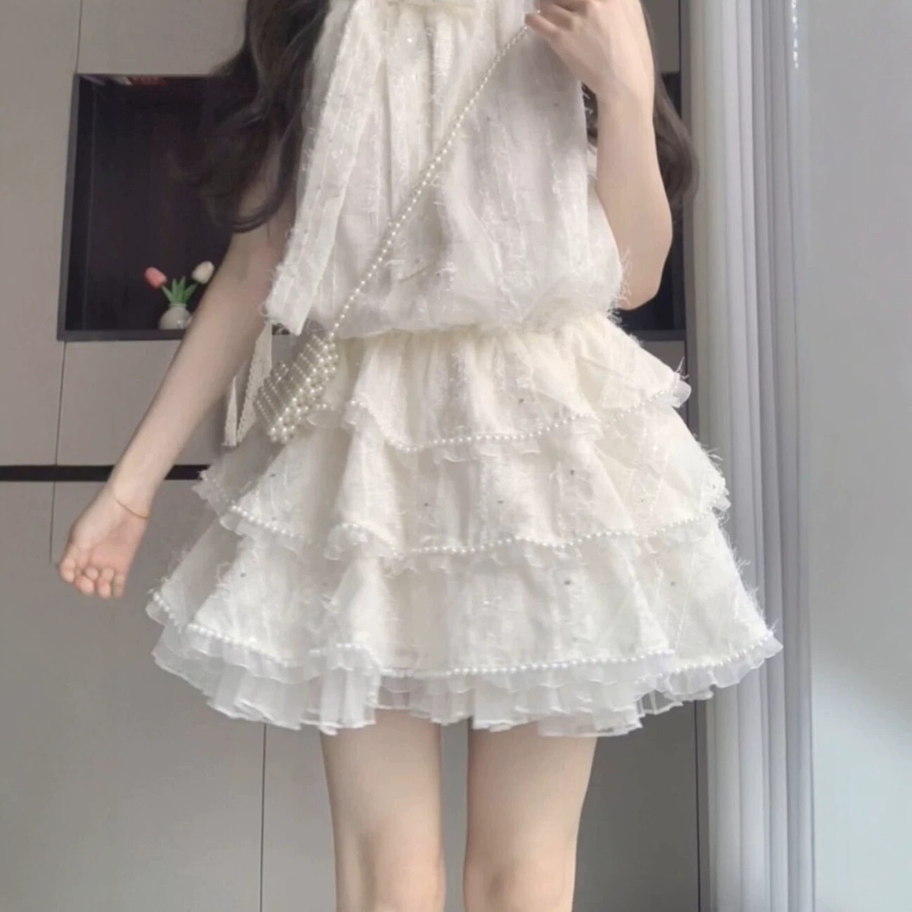 夏季甜美白色挂脖小个子蛋糕裙