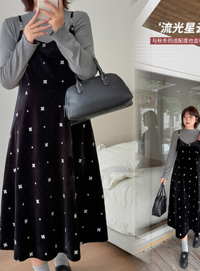 伊诺大码女装丝绒吊带连衣裙套装2025冬灰色内搭两件套33748T21