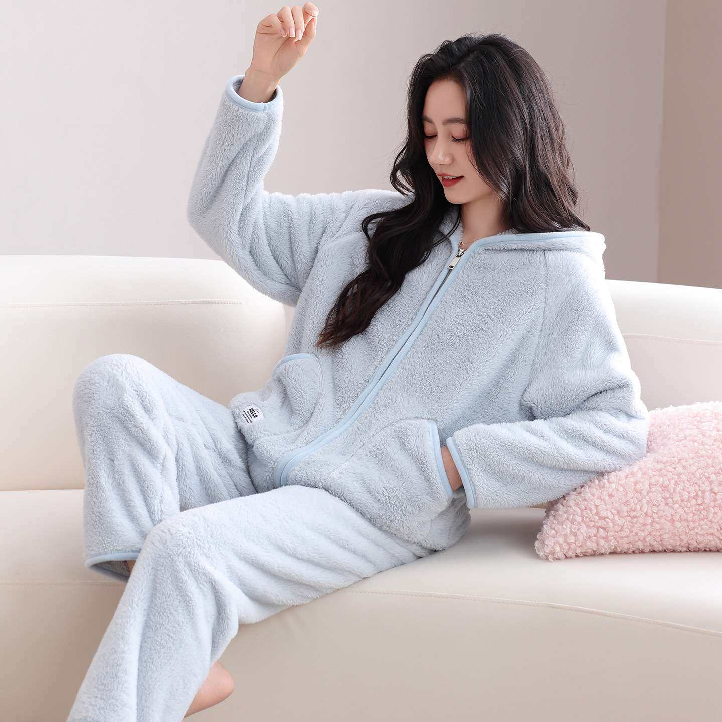官方珊瑚绒睡衣女冬季新款法兰绒加厚加绒保暖带帽可外穿家居服套