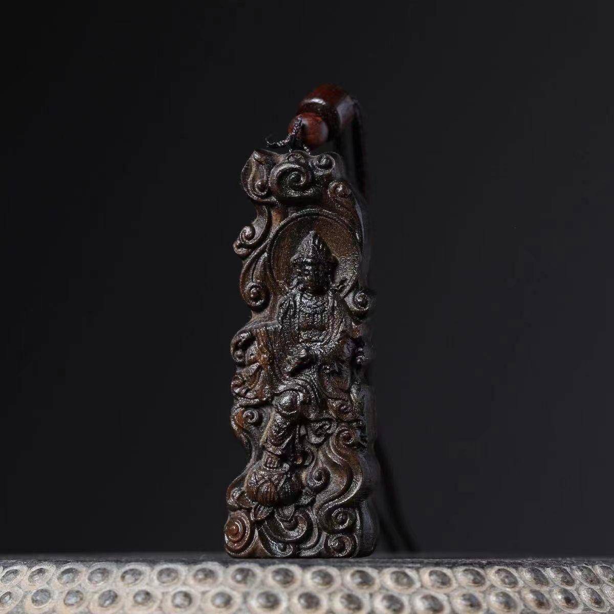 沉香木自在观音项链吊坠木雕手把件毛衣链车挂件菩萨工艺品观音牌