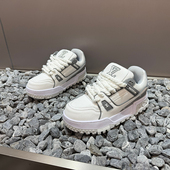 2025秋季 潮流运动鞋 增高休闲鞋 男鞋 男士 百搭大码 防滑透气青年板鞋