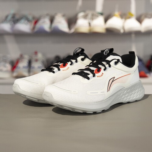 李宁正品2025新款男子低帮运动轻质透气缓震休闲慢跑鞋ARSV121-1