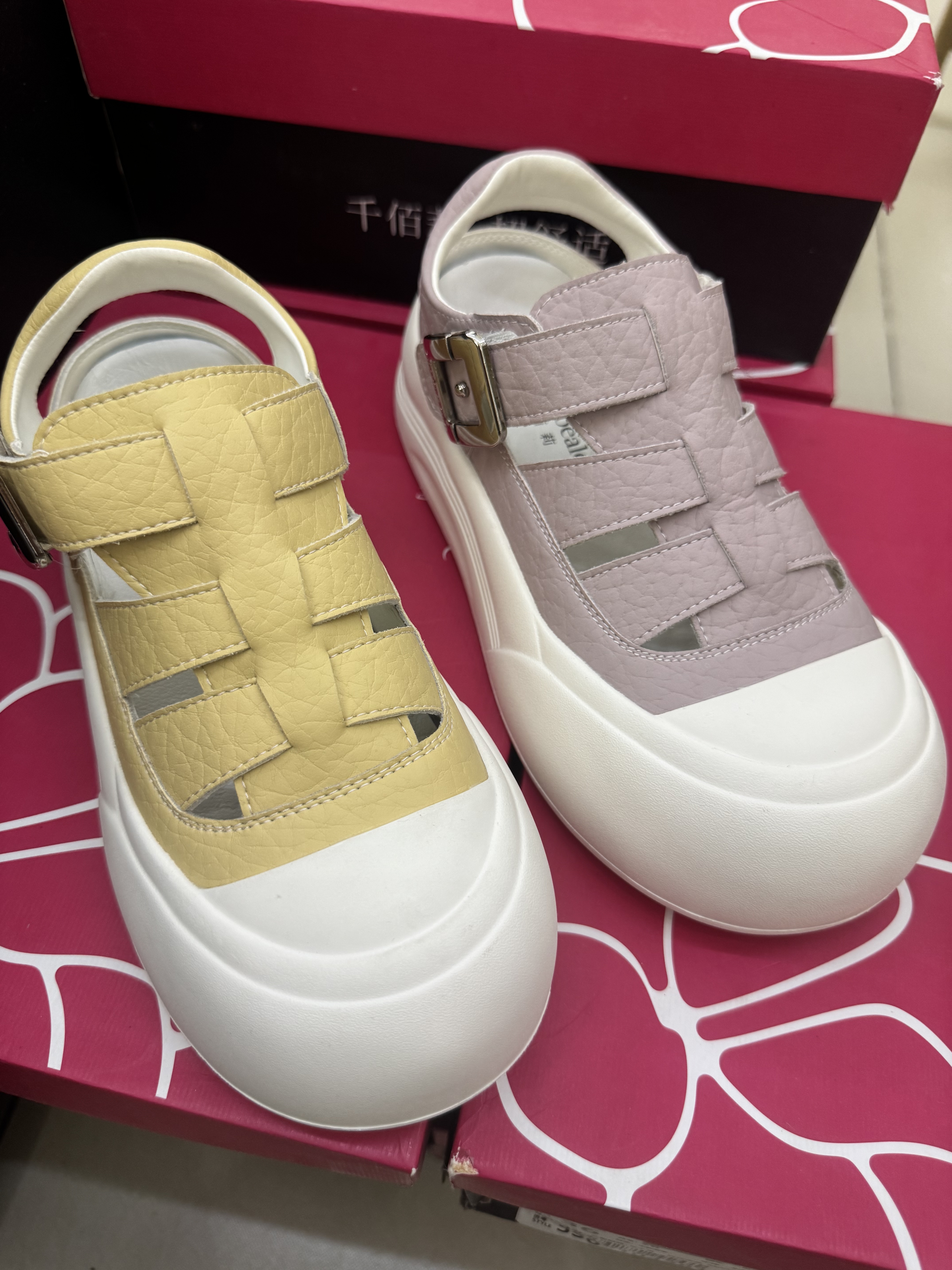 千佰莉新款断码处理真皮厚底舒适超轻休闲凉鞋女小众海边沙滩女鞋图片