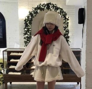 现货 thebarnnet 23秋冬季新款 八奶慵懒风摇粒绒立领卫衣外套女