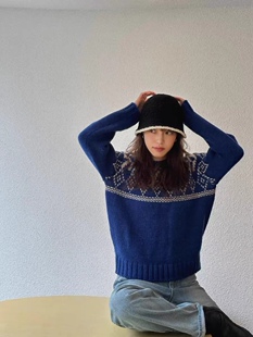 现货 sienne 23秋冬新款慵懒风圣诞复古简约蓝色圆领针织衫毛衣女