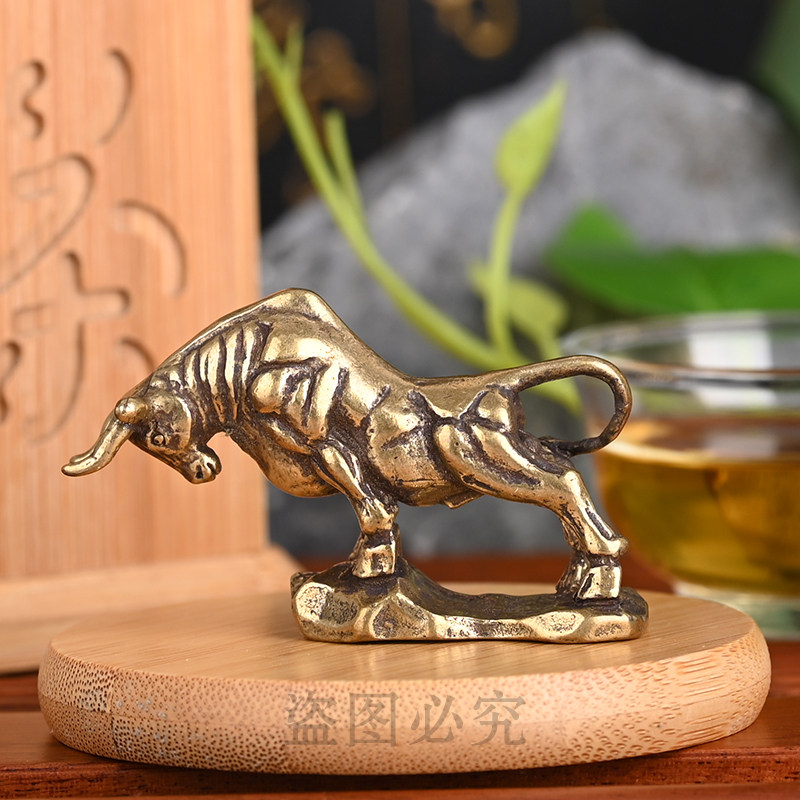 实心纯铜华尔街铜牛茶宠复古生肖牛小摆件劲牛办公桌面摆设工艺品