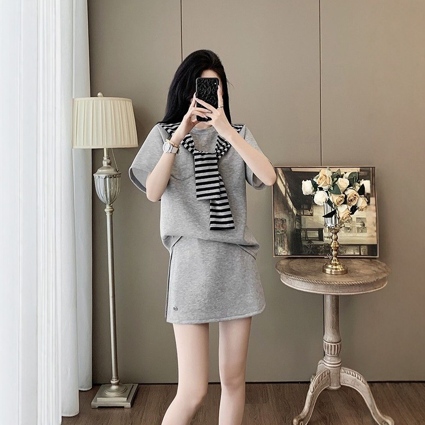 高级感欧货休闲运动套装女夏季新款灰色短袖披肩上衣短裤裙三件套