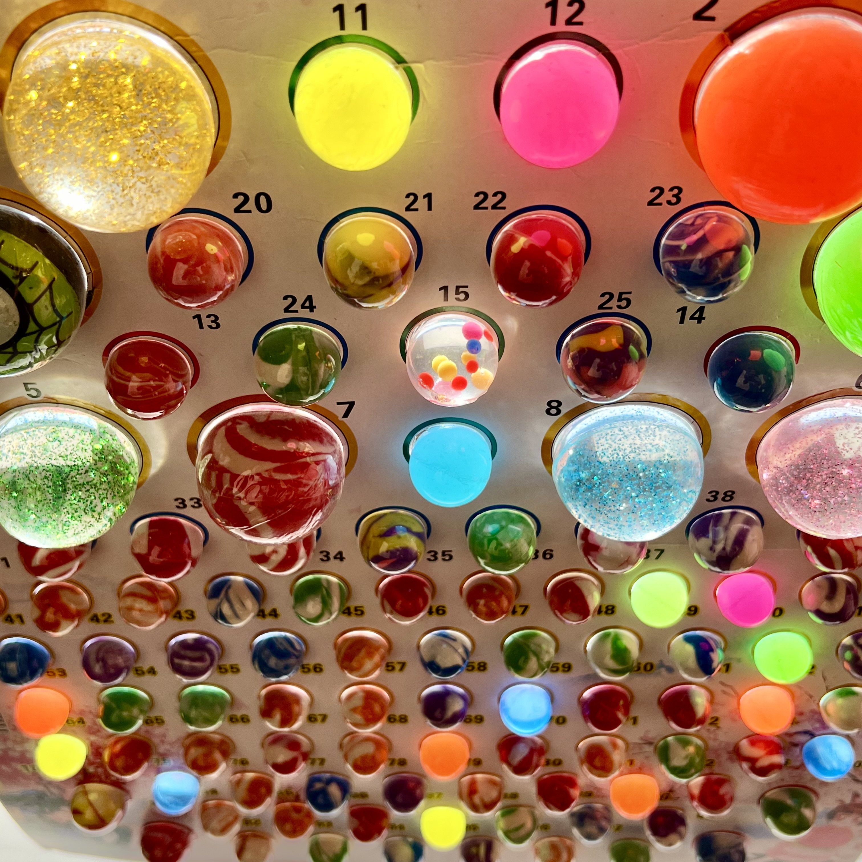 16.8一版龙珠抽抽乐玩具七彩发光儿童怀旧童年橡胶夜光弹力跳跳球