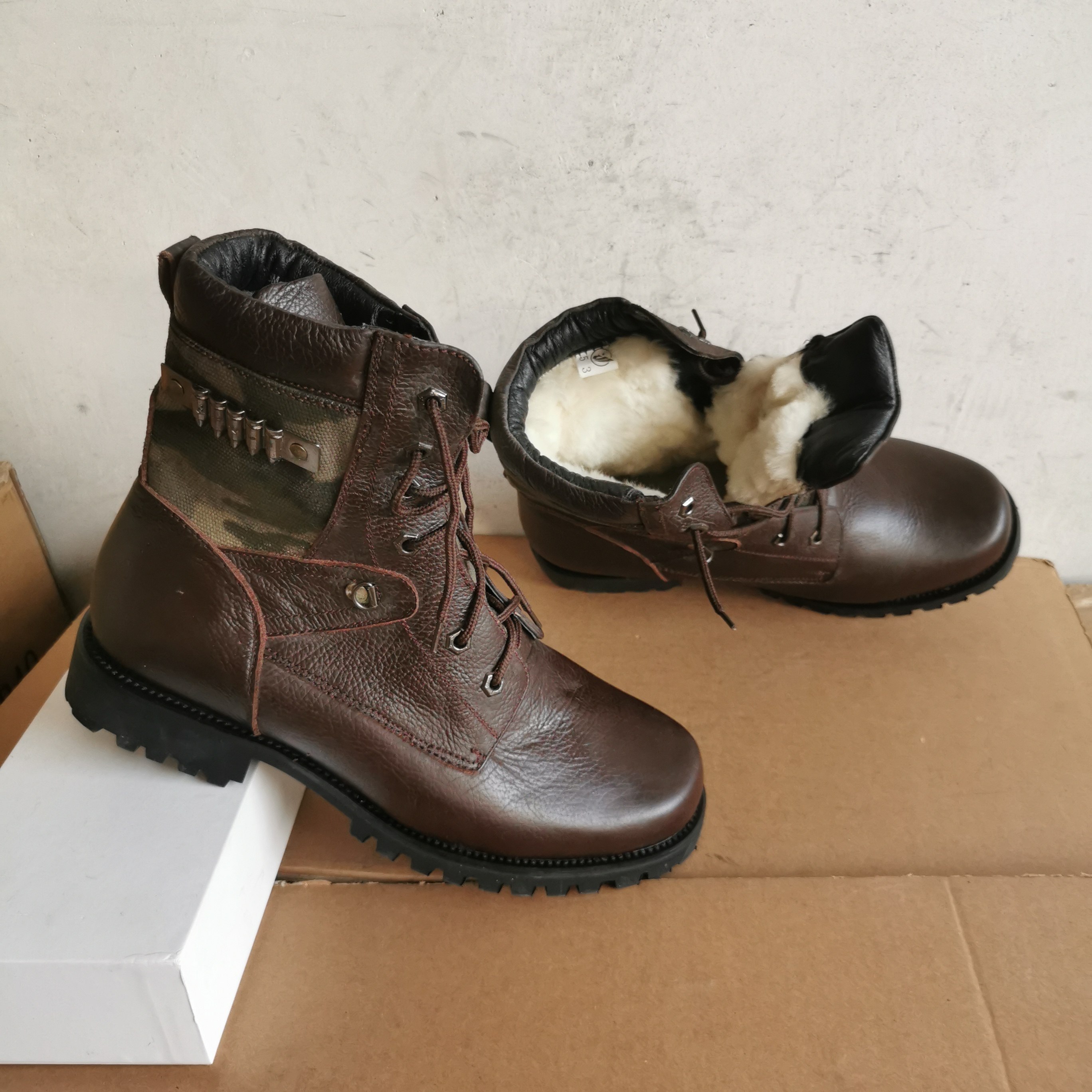 库存清仓羊毛皮靴冬季战靴高帮真皮工装靴系带男式户外防寒马丁靴