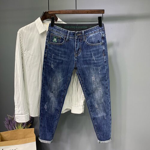 春季修身小脚九分裤刺绣牛仔裤