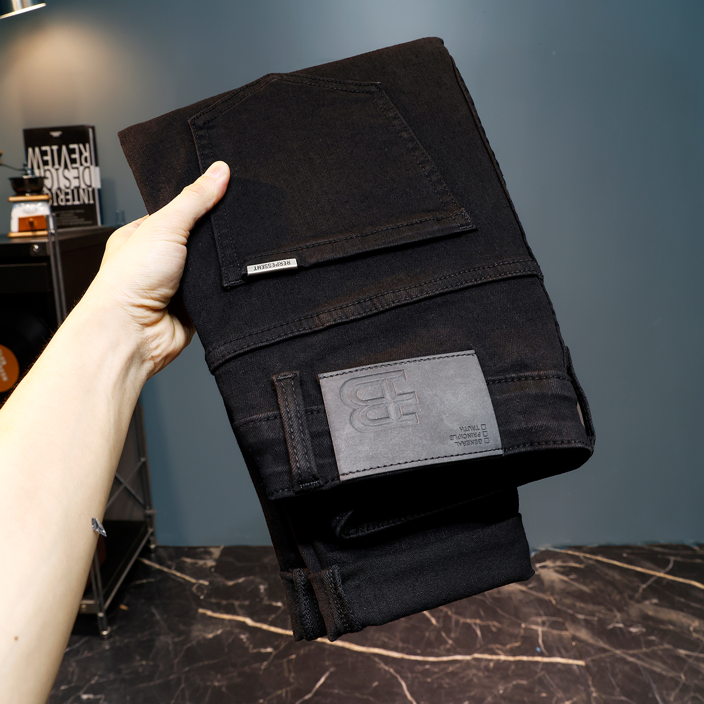 纯黑色加绒牛仔裤男2025冬季修身长裤潮流百搭休闲弹力小脚九分裤